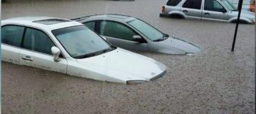 Kako ravnati, če se znajdete v potapljajočem avtomobilu