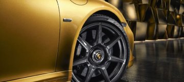 Porsche 911 s kolesi iz ogljikovih vlaken
